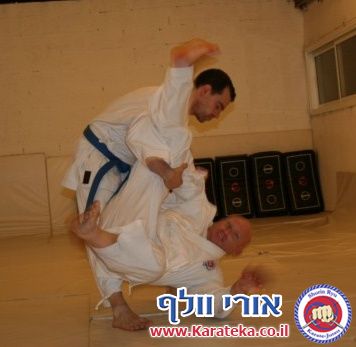 16/2/2012 עיבל נבחן לחגורה חומה וטל נבחן לחגורה צהובה. הבחינה ערכה כשלוש שעות. עיבל וטל הפגינו רוח אדירה ועברו את הבחינה בהצלחה. 