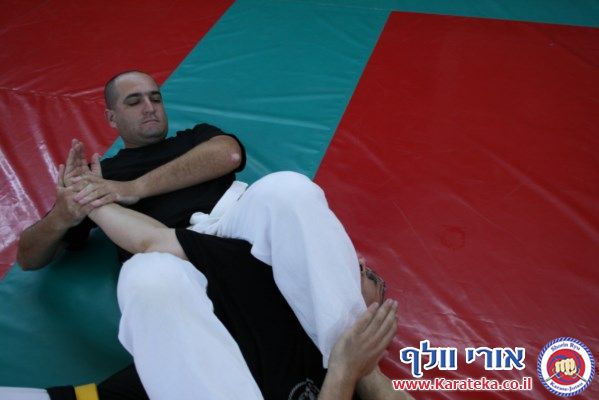 מחנה האימונים התקיים ב 2-3/8/2013 בדוג'ו שבקיבוץ חצור אשדוד. הדגש באימונים היה על אינטנסיביות ואגרסיביות. משך האימון היה 4 שעות. הדגש היה אינסיביות תחת לחץ, ביצוע של תרגילים מובנים כשהגוף והמוח עייפים